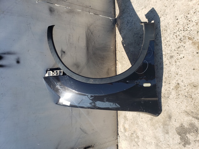 Переднє праве крило F3100JD0M0 NISSAN