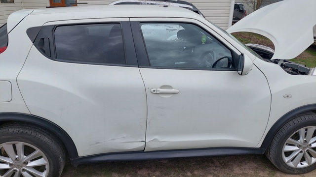 Пасажирські передні двері H0100BA6MB NISSAN