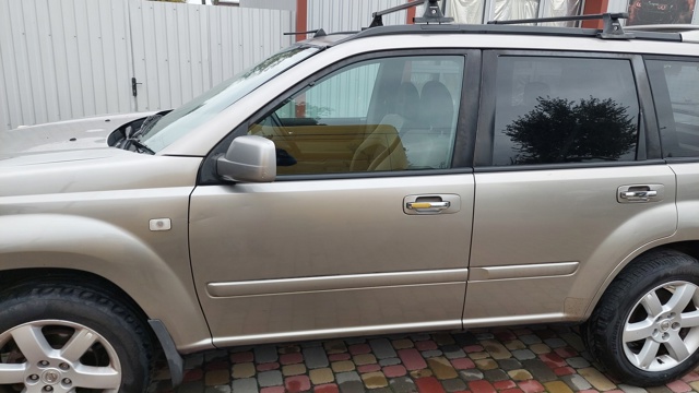 Дверь передня ліва H01018H7MM NISSAN