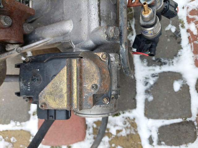 Блок дросельної заслінки MN135985 MITSUBISHI