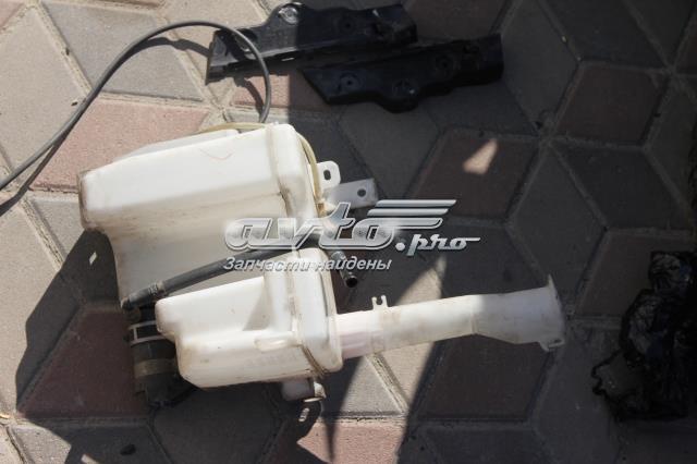 Бачок для омивайки MR570436 MITSUBISHI