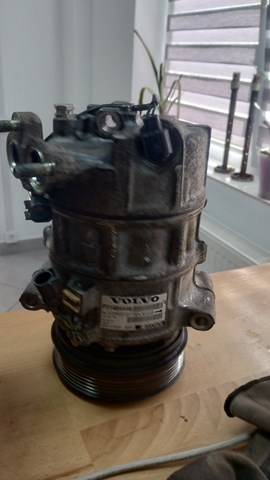 Компресор системи кондиціювання 31404446 VOLVO