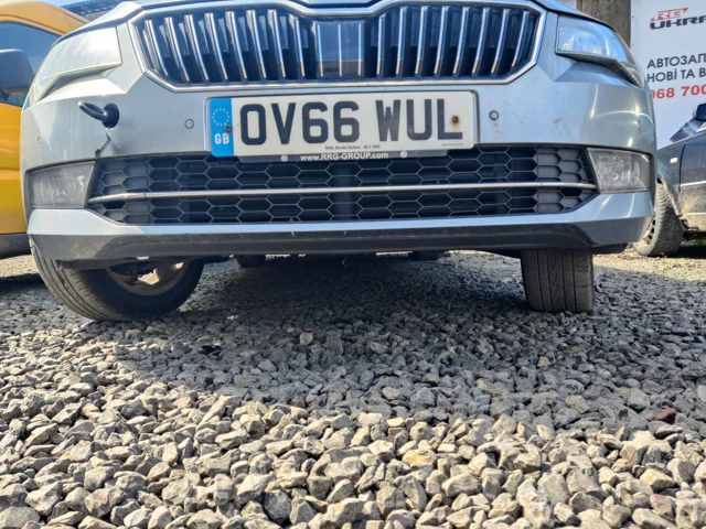 Буфер (бампер) передній 3V0807218 VAG