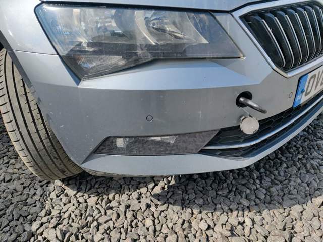 Протитуманка права 3V0941700 VAG