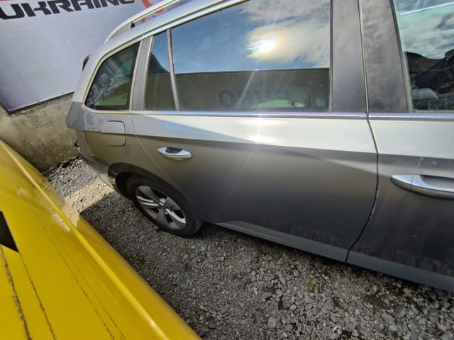 Бічна частина задні праві 3V9809602D VAG