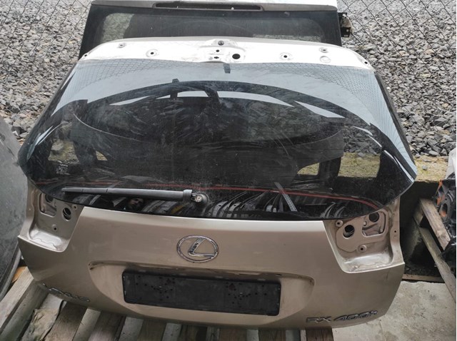 П'яті двері 6700548220 TOYOTA