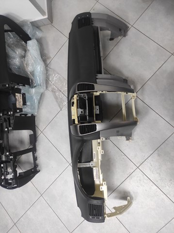 Передня панель 847103E012CQ HYUNDAI