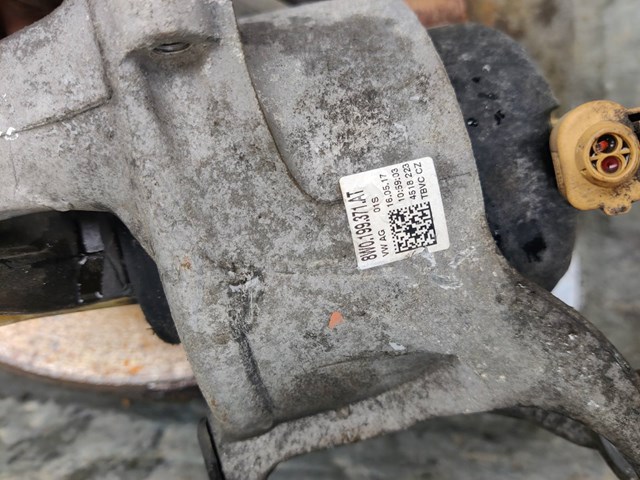 Ліва подушка двигуна 8W0199371AT VAG