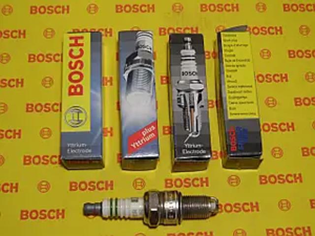 Свічки запалювання 0242235541 BOSCH
