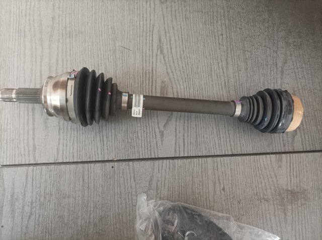 Піввісь передня, права 52055941 FIAT