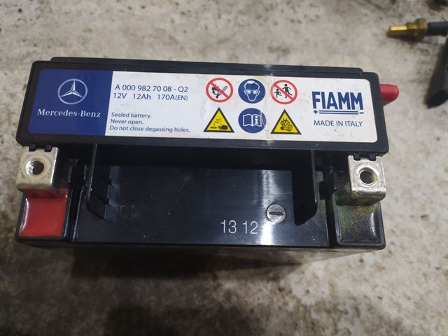 Батарея акумуляторна A0009827008 MERCEDES
