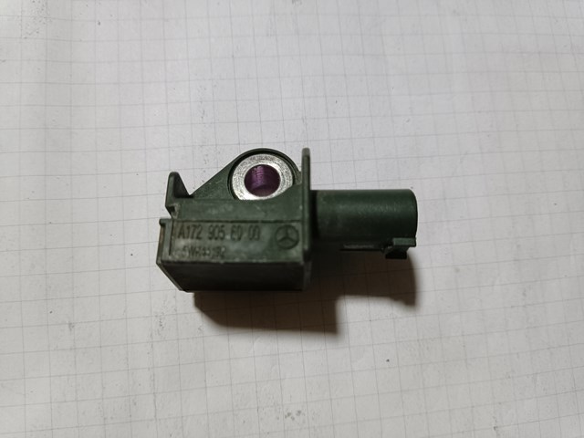 Датчик Ейрбег передній A1729056000 MERCEDES