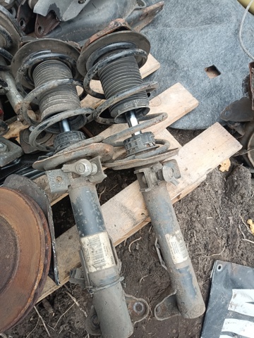 Стойка амортизатора передняя A2043202866 MERCEDES