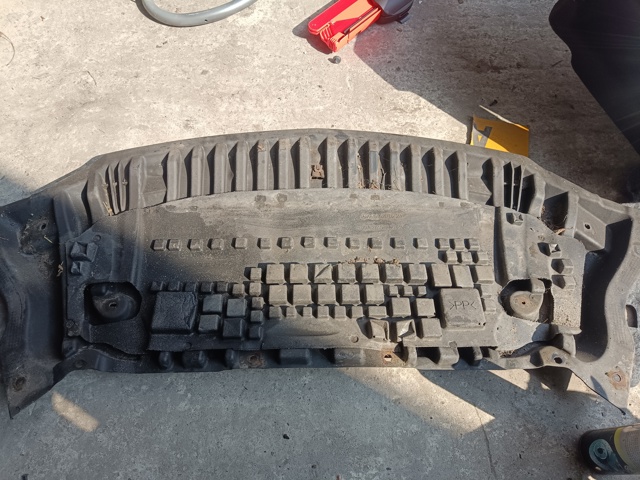 Захист двигуна передній A2125200223 MERCEDES