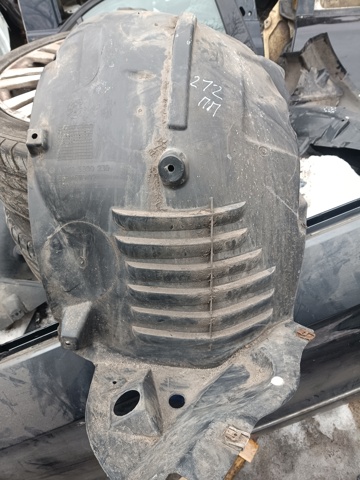 Підкрилок переднього крила, правий передній A2126900230 MERCEDES