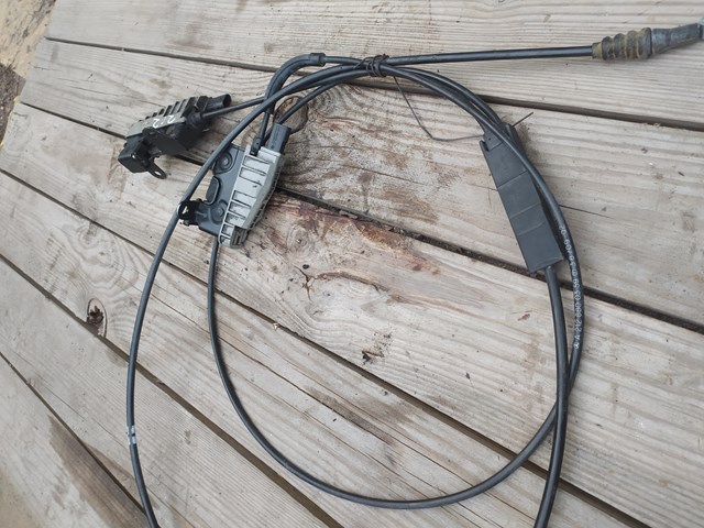 Замок капота A2128800160 MERCEDES