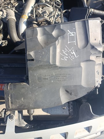 Корпус повітряного фільтра, лівий A6420902101 MERCEDES