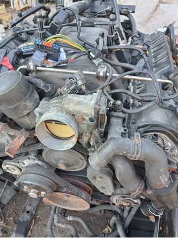 Двигун у зборі LR026157 LAND ROVER