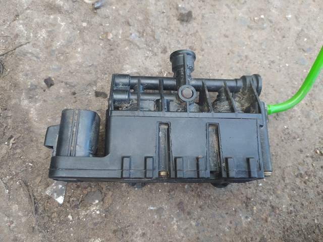 Блок клапанів регульованої підвіски, задній RVH000055 LAND ROVER