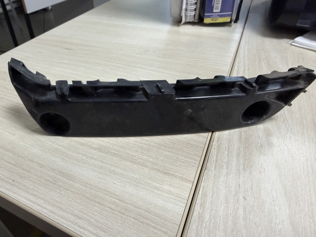 Кріплення бампера 525360T010 TOYOTA