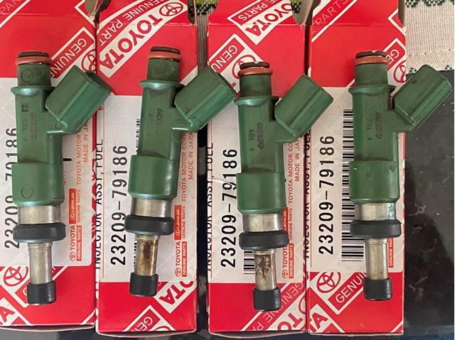 Форсунка інжектора 2320979186 TOYOTA