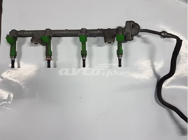 Паливна рампа 2381436040 TOYOTA