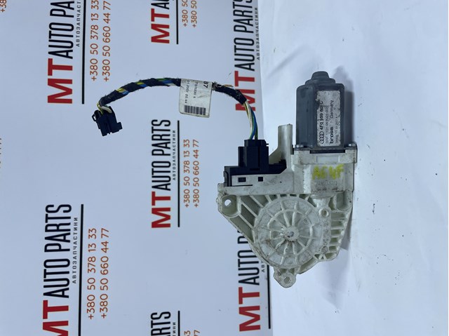 Мотор склопідйомника дверей задніх, лівих 4F0959801C VAG