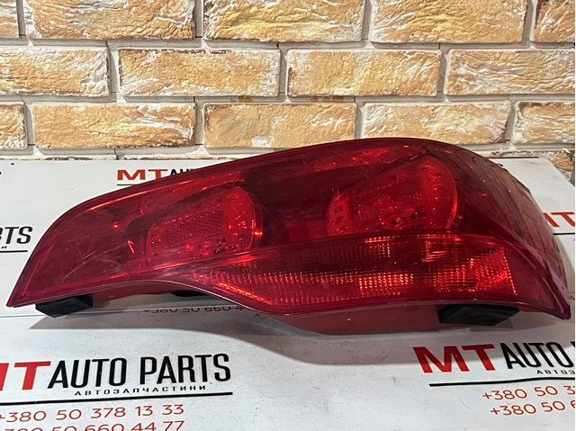 Задній правий стоп 4L0945094A VAG