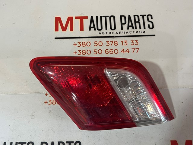 Фара задня права внутрішня 8158006120 TOYOTA