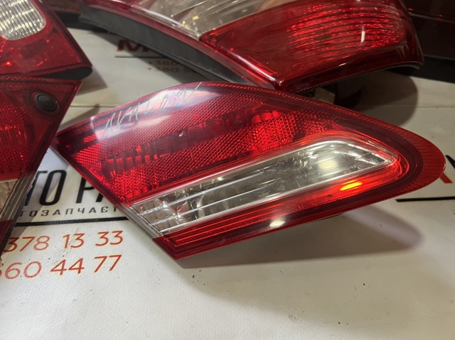 Ліхтар задній правий, внутрішній 81580AC020 TOYOTA