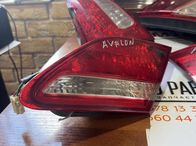 Задня ліва внутрішня фара 81590AC020 TOYOTA