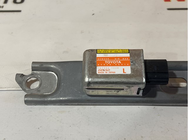 Датчик подушки безпеки 898300E010 TOYOTA