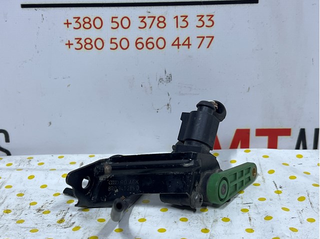 Датчик рівня положення кузова, передній лівий 8R0941285D VAG