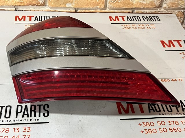 Ліхтар задній лівий A2218200166 MERCEDES