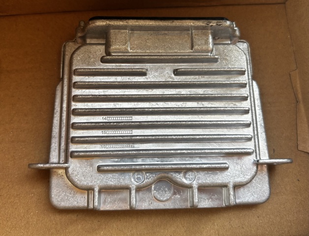 ЕБУ ксенону 89089352 VOLVO