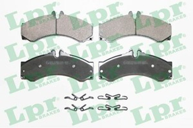 Колодки передні 05P1517 LPR