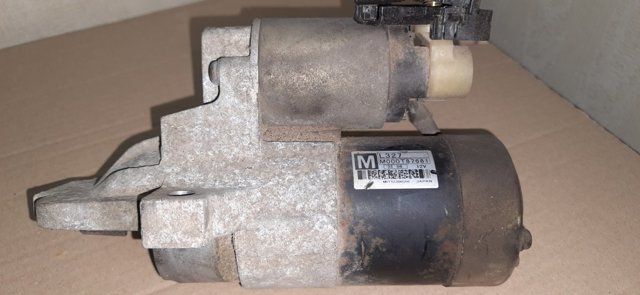 Стартер L32718400 MAZDA
