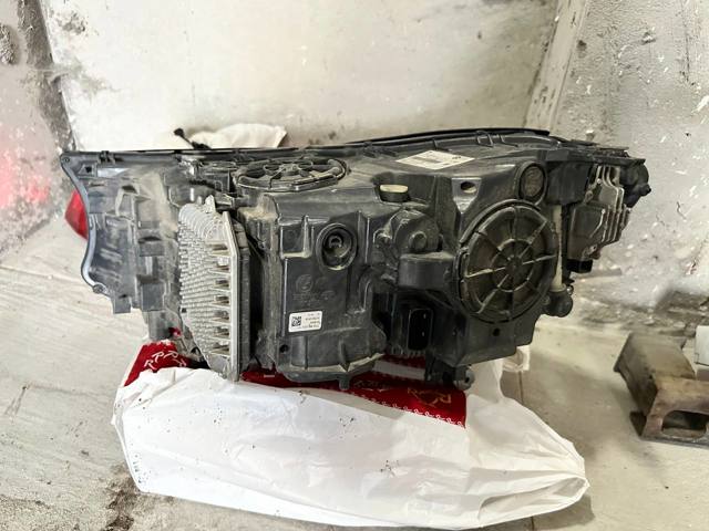 Основна фара - вставка 63117408706 BMW