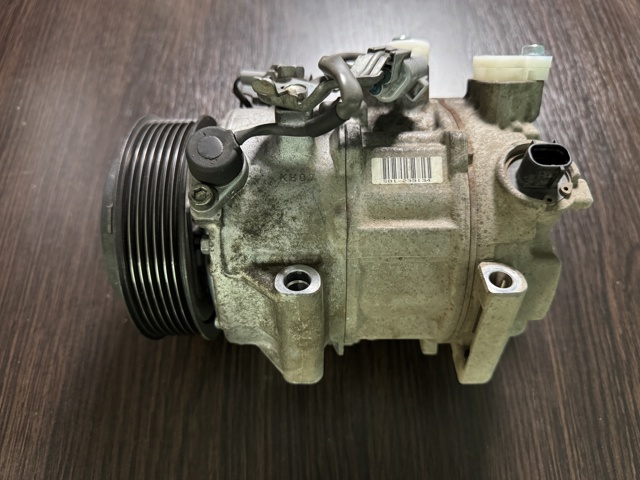 Компресор кондиціонера 883203A510 TOYOTA