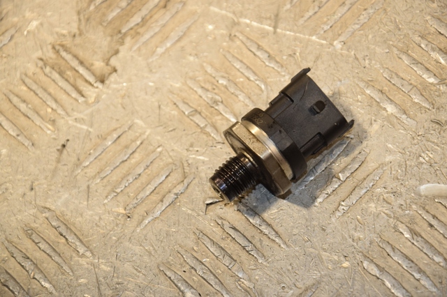 Датчик тиску палива Renault Scenic GRAND 3