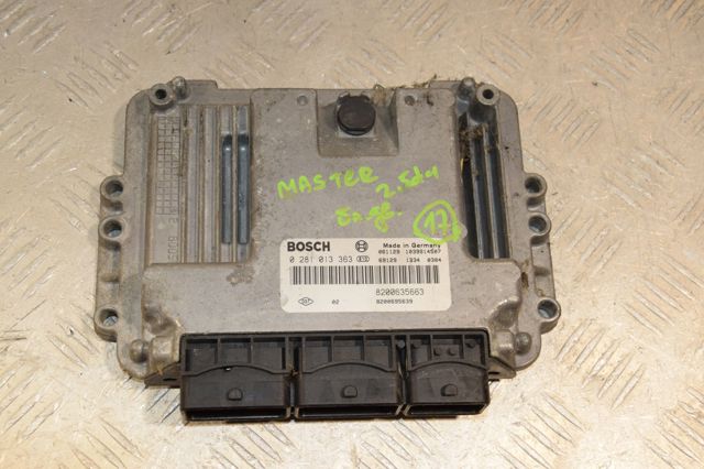 Блок двигуна 0281013363 RENAULT