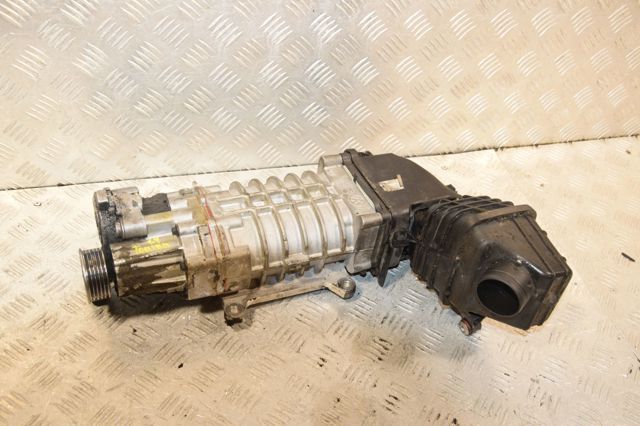 Компресор автомобільний 03C145601E VAG