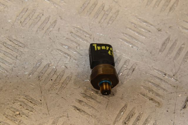 Датчик тиску палива 03C906051A VAG