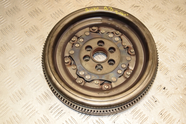 Маховик зчеплення 03G105266Q VAG