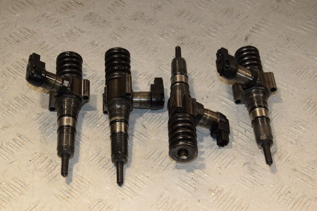 Форсунка інжектора 03G130073S VAG