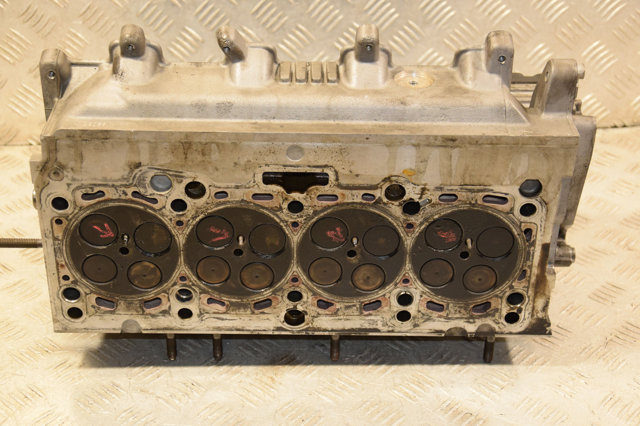 ГБЦ мотора 03L103373 VAG