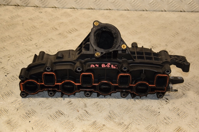 Колектор впускний 03L129711AG VAG