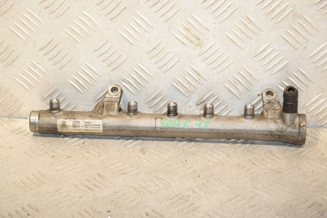 Рампа форсунок системи упорскування палива 03L130089B VAG