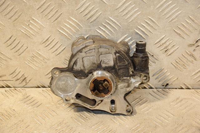 Насос вакуумний 03L145100F VAG