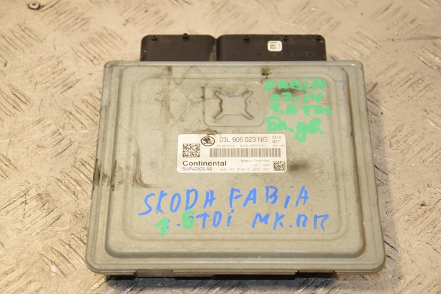 Комп'ютер двигуна 03L906023NG VAG